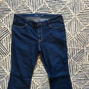 Old Navy Mid Rise Wow Boot Cut Jeans-Size 14, Excellent, Lightly Used Condition